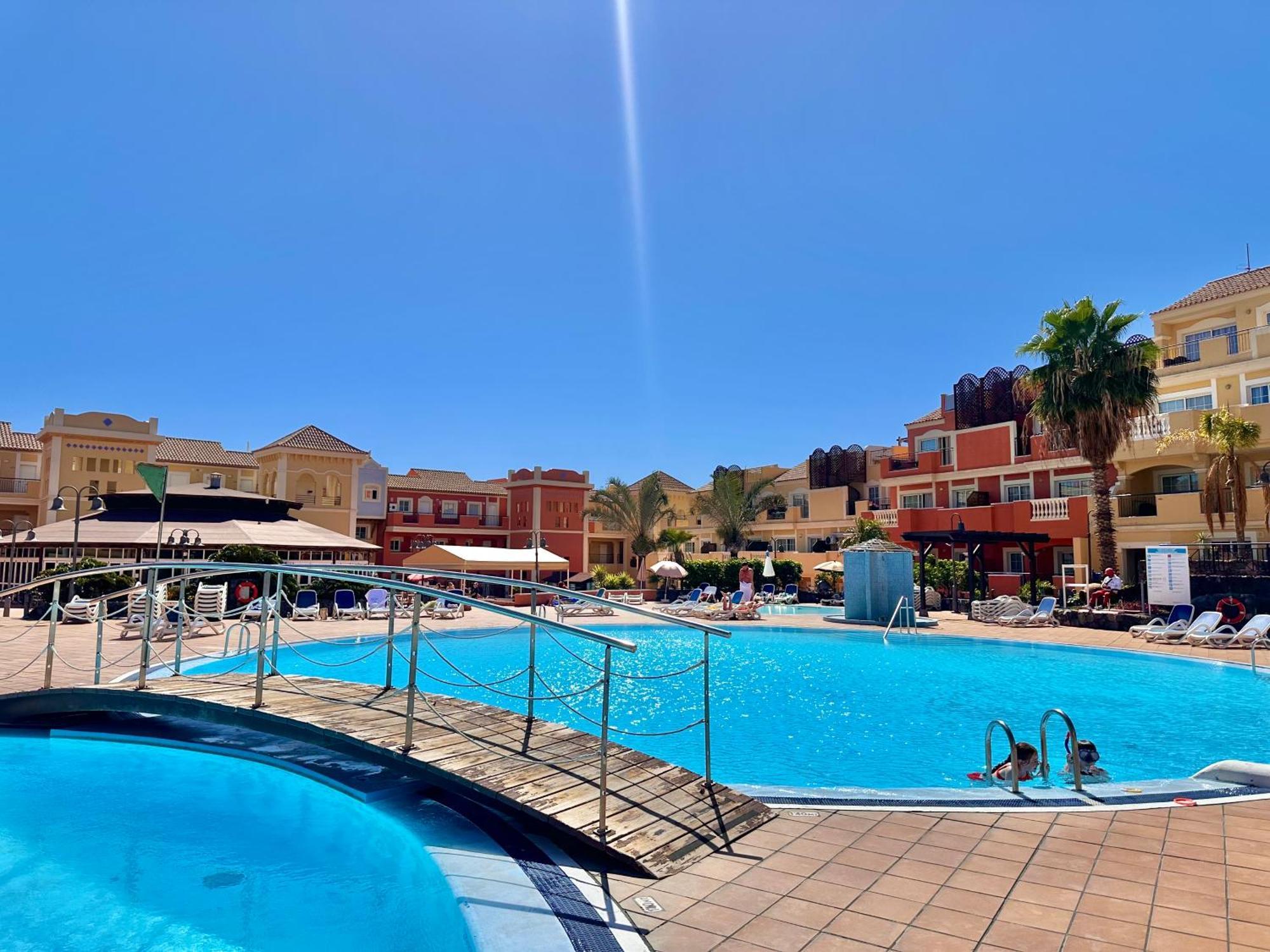 לוס כריסטיאנוס Sunny Apartment & Heated Pool מראה חיצוני תמונה